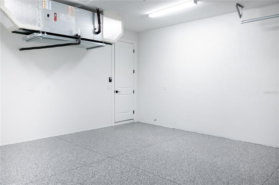 Spacious, unfurnished interior of a new home in , North Port (Image 28).