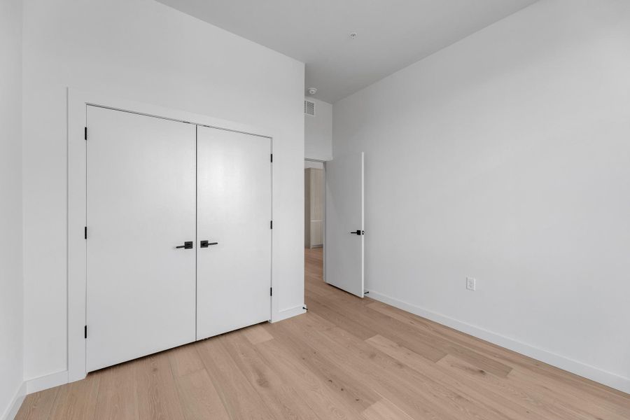 Spacious, unfurnished interior of a new home in One Oak, Austin (Image 24).