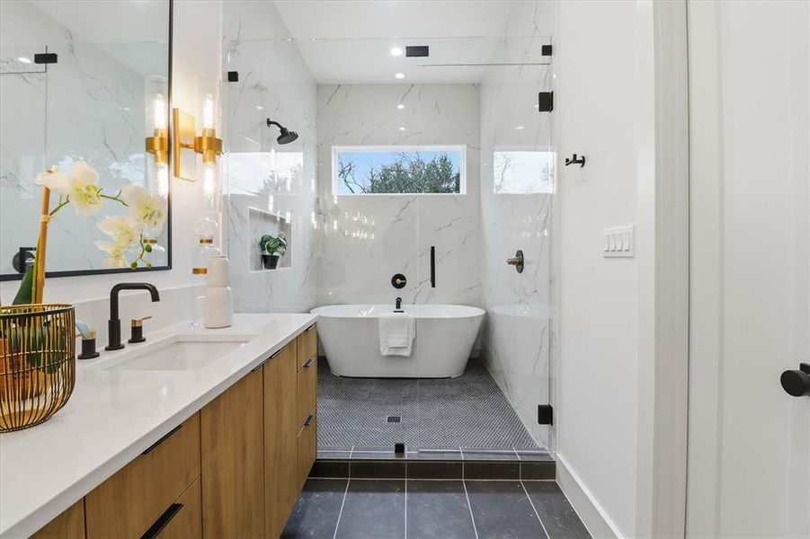 Furnished interior view inside a new home in , Dallas (Image 5).