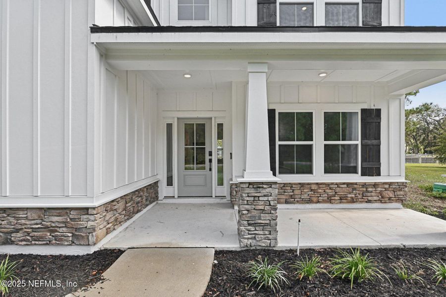 Exterior details and patio area of a home in , Fernandina Beach (Image 4).