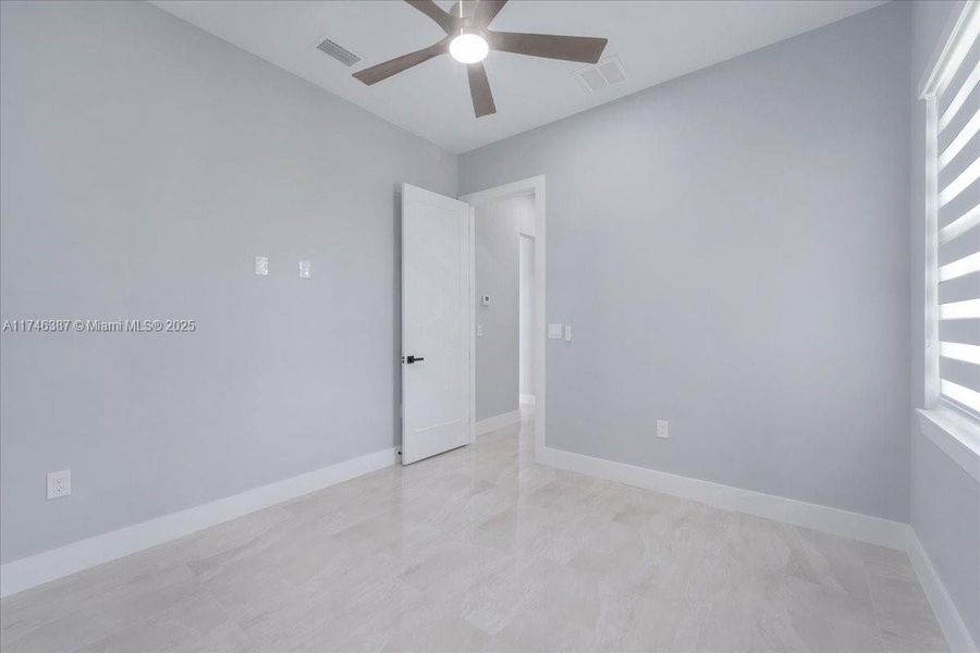 Spacious, unfurnished interior of a new home in , Lehigh Acres (Image 28).
