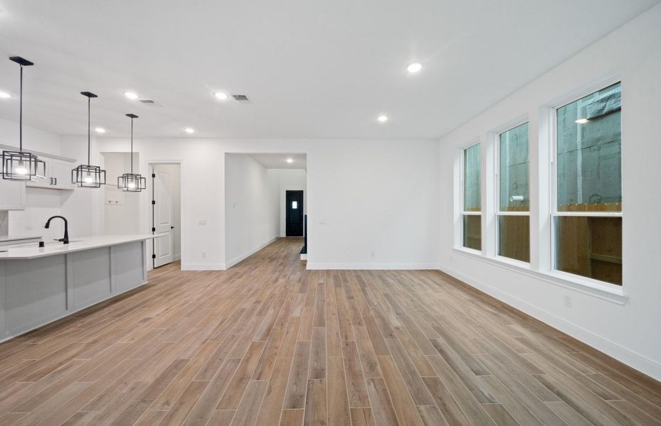 Image 35 of a home in Valencia. Image 35 of a home in Valencia.