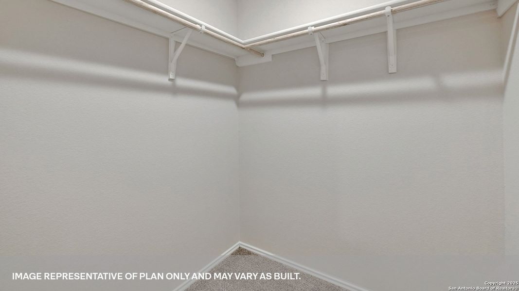 Spacious, unfurnished interior of a new home in Bollinger, Maxwell (Image 12).