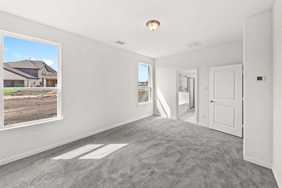 Spacious, unfurnished interior of a new home in Edgewater, Fate (Image 25). Spacious, unfurnished interior of a new home in Edgewater, Fate (Image 25).