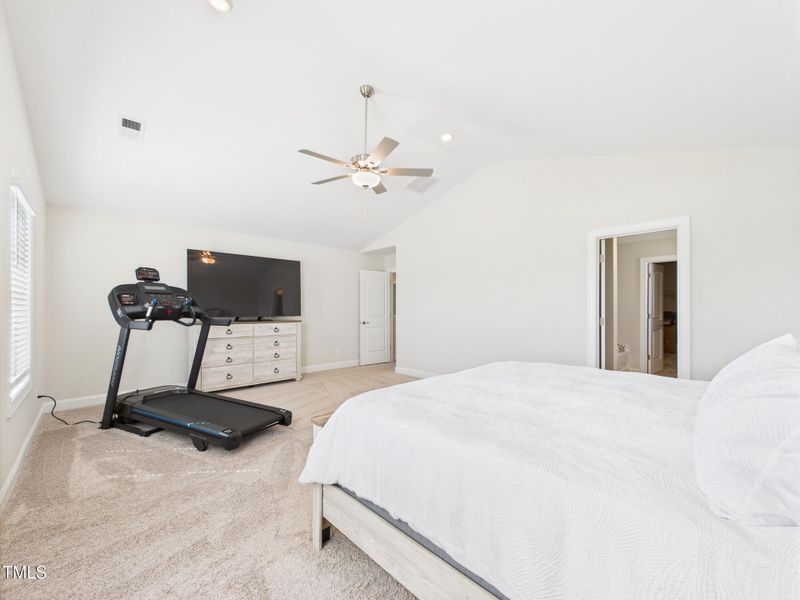 CAM01608G0-PR0104-STILL048