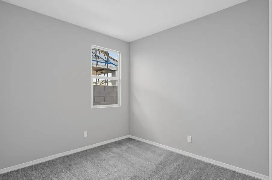 Spacious, unfurnished interior of a new home in Allen Ranches, Litchfield Park (Image 18).