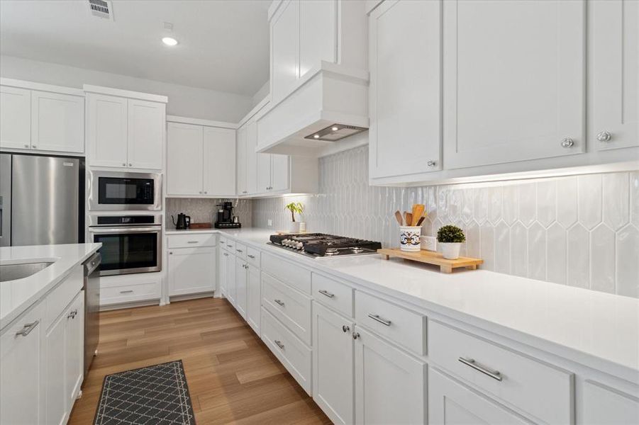 Furnished interior view inside a new home in Painted Tree - South, McKinney (Image 12). Furnished interior view inside a new home in Painted Tree - South, McKinney (Image 12).