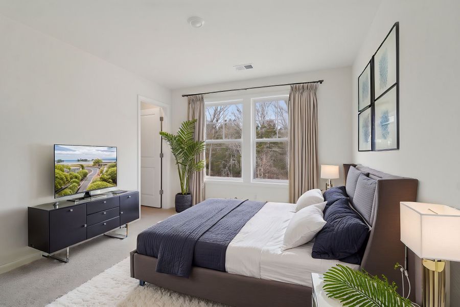 Representative furnished interior of a home built from the Hidden Creek II by Great Southern Homes in Worthington, Hephzibah (Image 16).