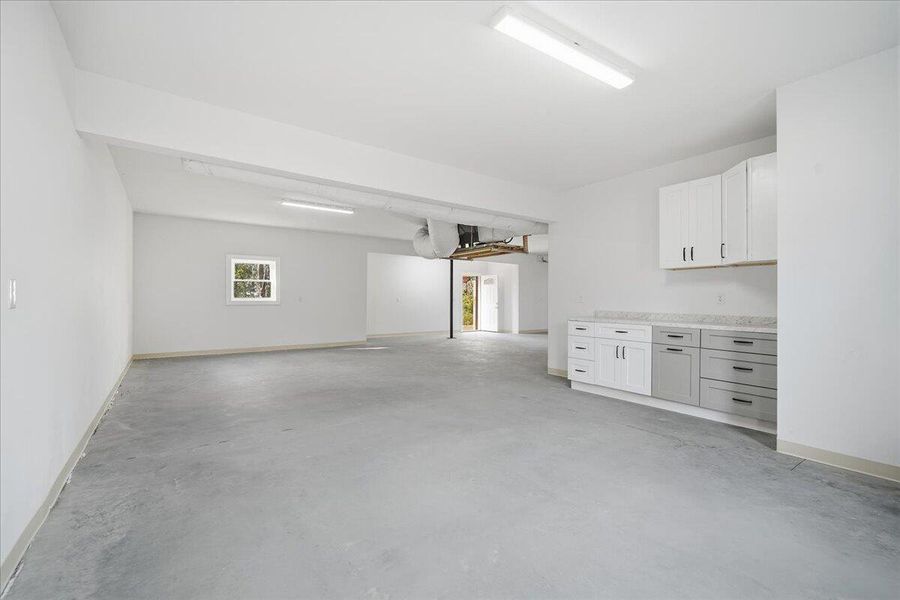 Spacious, unfurnished interior of a new home in , North Charleston (Image 52).