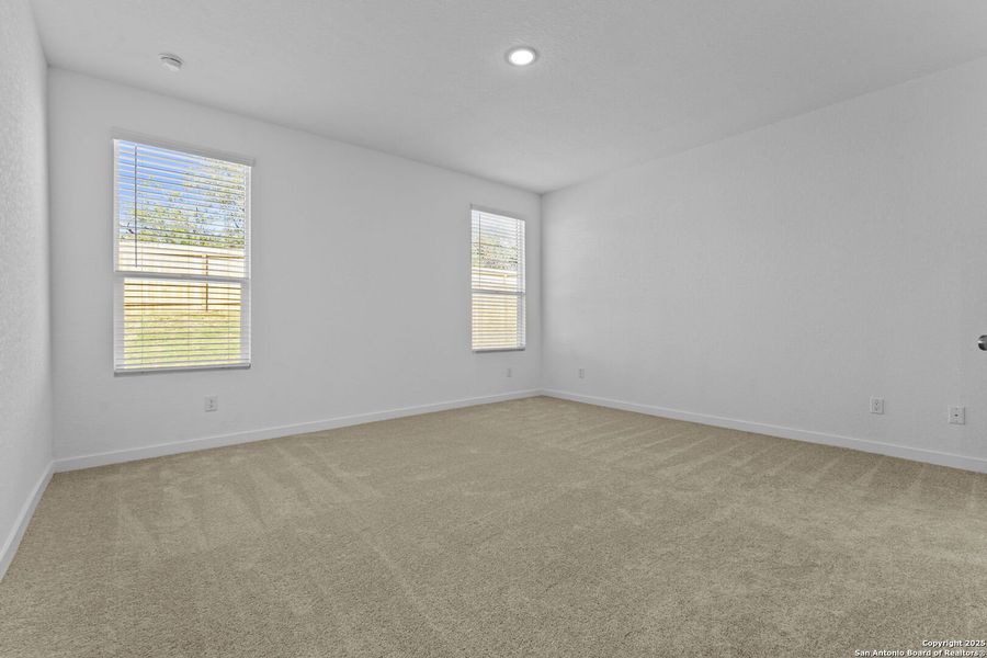 Spacious, unfurnished interior of a new home in , New Braunfels (Image 11).