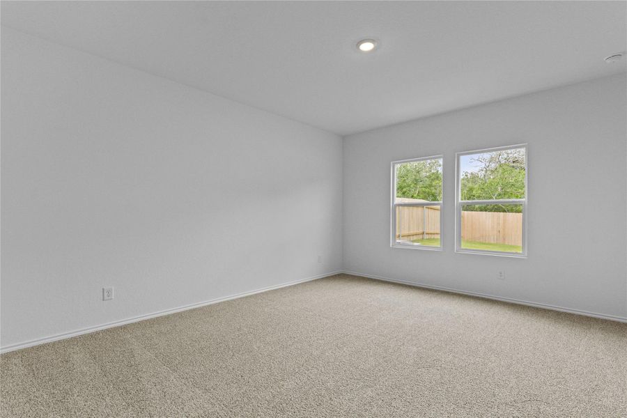 Spacious, unfurnished interior of a new home in Arroyo Ranch, Seguin (Image 34).