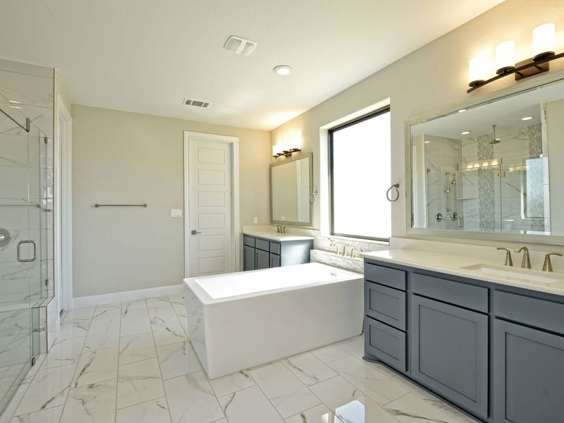 Representative furnished interior of a home built from the Catalina by Giddens Homes in Clearwater Ranch, Liberty Hill (Image 112).