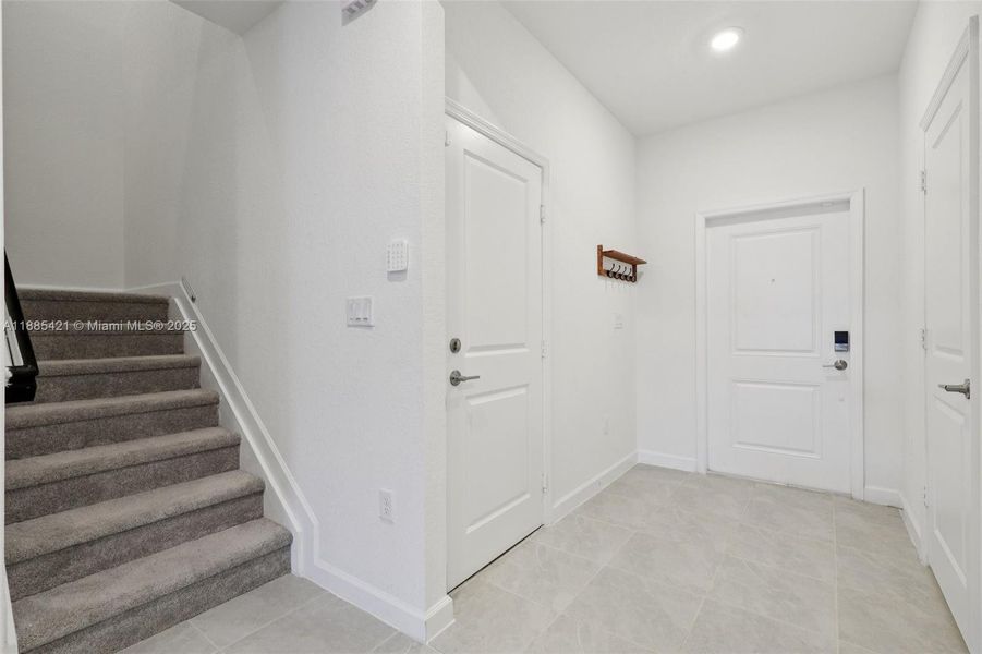 Spacious, unfurnished interior of a new home in , Homestead (Image 23).