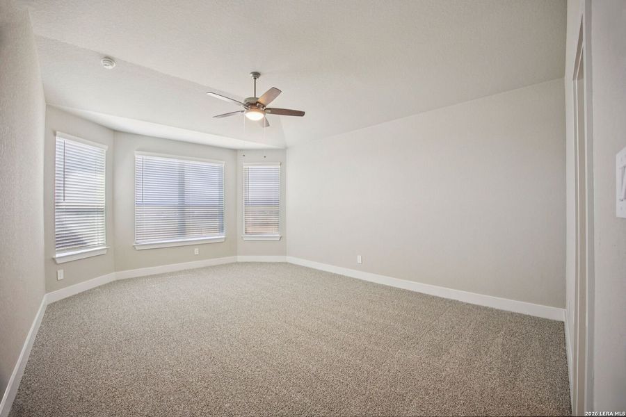 Spacious, unfurnished interior of a new home in Sagebrooke - Classic Series, San Antonio (Image 19).
