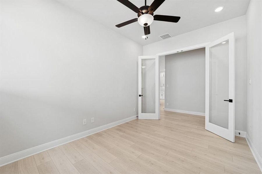 Spacious, unfurnished interior of a new home in Painted Tree - Classic Series, McKinney (Image 21). Spacious, unfurnished interior of a new home in Painted Tree - Classic Series, McKinney (Image 21).