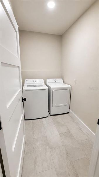 Furnished interior view inside a new home in , Orlando (Image 20).