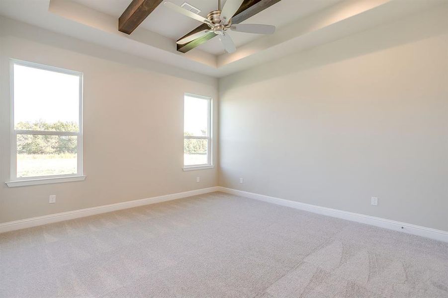 Spacious, unfurnished interior of a new home in , Weatherford (Image 28).