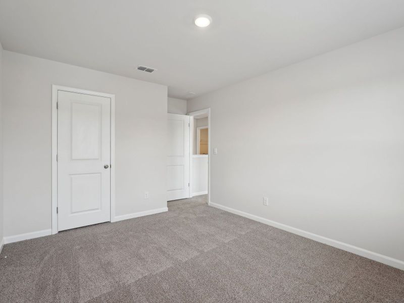 Spacious, unfurnished interior of a new home in Preserve at Mountain Creek, Pendergrass (Image 18).