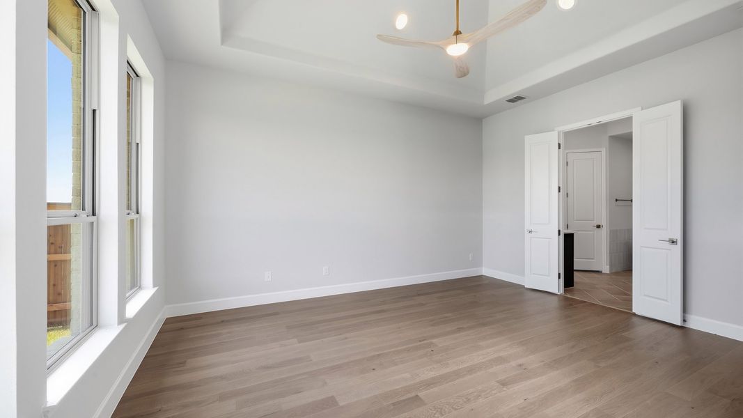 Spacious, unfurnished interior of a new home in Mustang Lakes, Celina (Image 17).