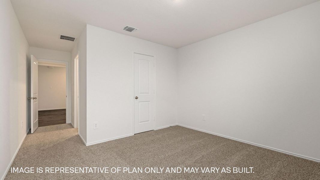 Representative unfurnished interior of a home built from the The Fairfield by D.R. Horton in Watermill, Uhland (Image 23).
