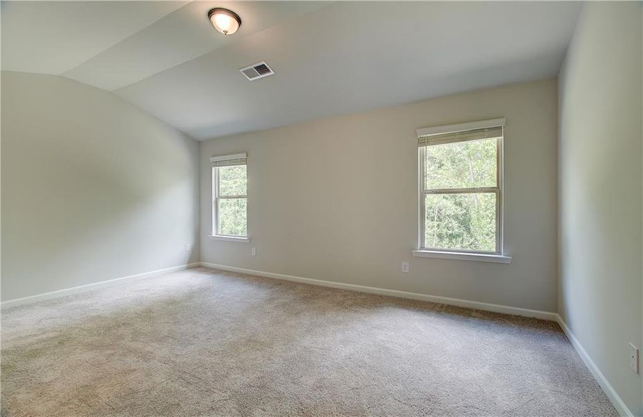 Spacious, unfurnished interior of a new home in Kingston, Locust Grove (Image 13).