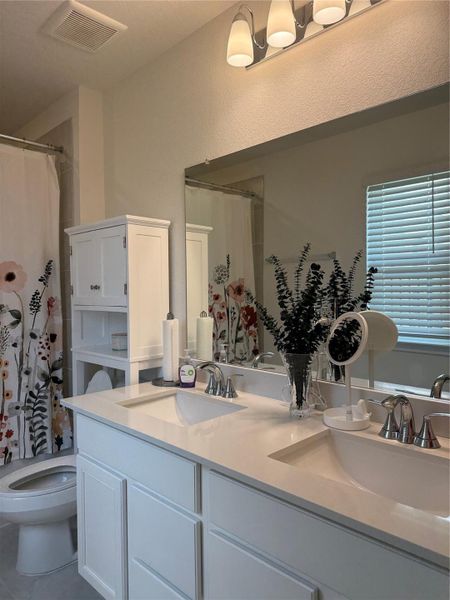 Furnished interior view inside a new home in Sunterra, Katy (Image 5). Furnished interior view inside a new home in Sunterra, Katy (Image 5).