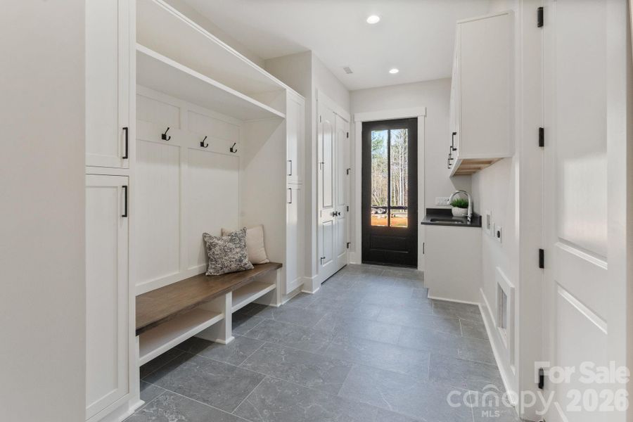 Laundry/Mud Room