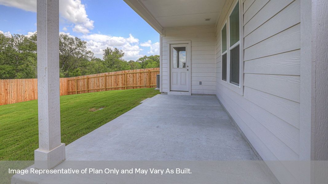 Exterior details and patio area of a home in Bollinger, Maxwell (Image 2).