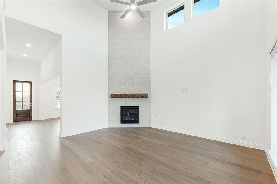 Spacious, unfurnished interior of a new home in Country Lakes Classic 60, Argyle (Image 15).