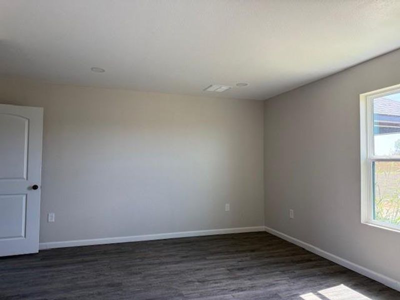 Spacious, unfurnished interior of a new home in , Honey Grove (Image 23).