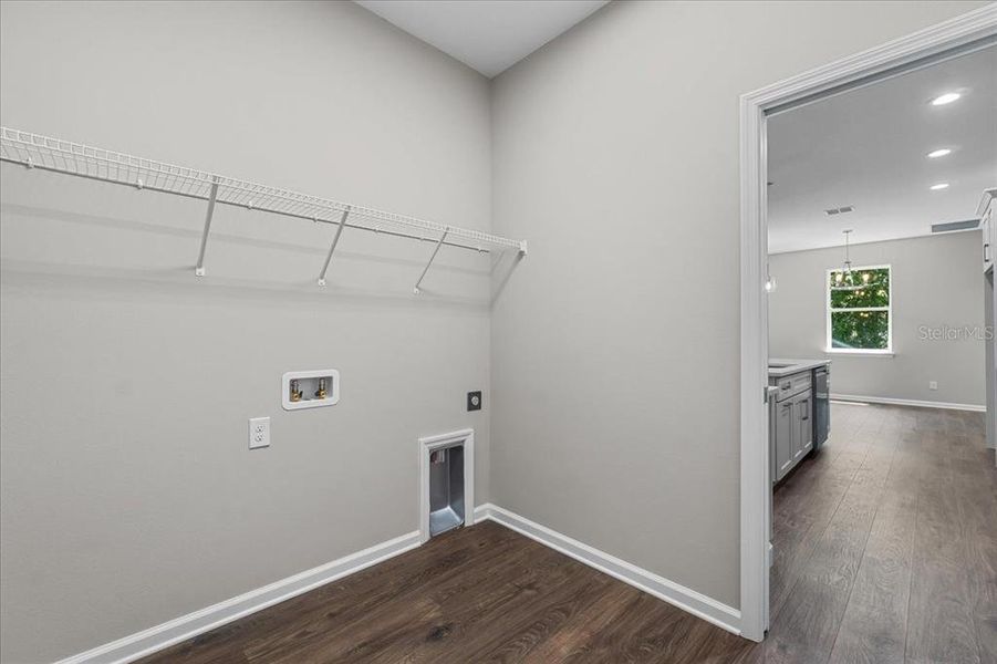 Spacious, unfurnished interior of a new home in , Mulberry (Image 36).