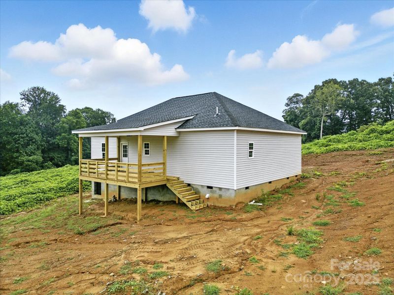 Image 42 of a home in .