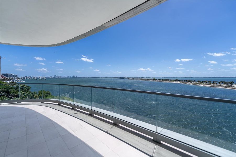 Condo located in Miami, FL showcasing its design and architecture (Image 16). Condo located in Miami, FL showcasing its design and architecture (Image 16).