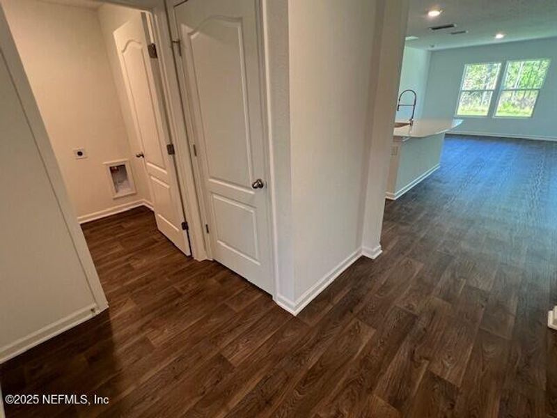 Spacious, unfurnished interior of a new home in Sawmill Branch Express, Palm Coast (Image 47). Spacious, unfurnished interior of a new home in Sawmill Branch Express, Palm Coast (Image 47).