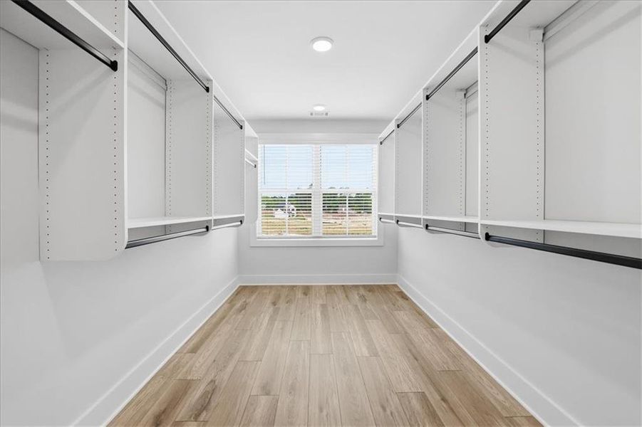 Spacious, unfurnished interior of a new home in , Lawrenceville (Image 39).