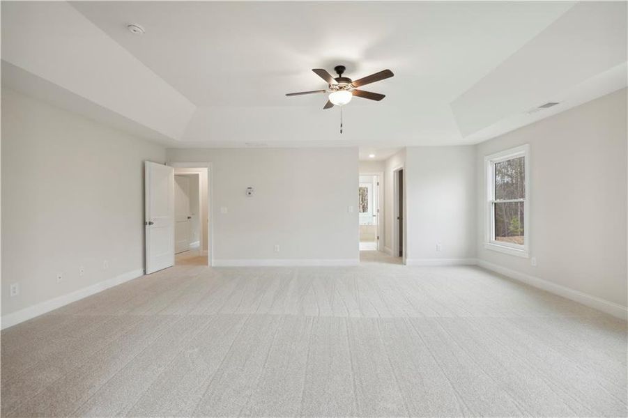 Spacious, unfurnished interior of a new home in , Sugar Hill (Image 11).