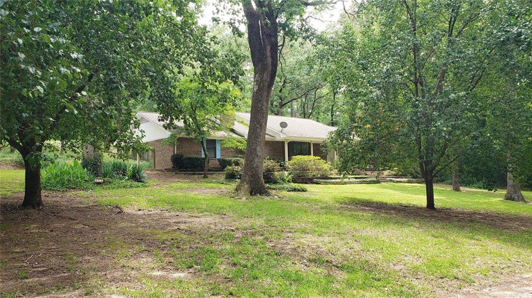 Image 6 of a home in . Image 6 of a home in .