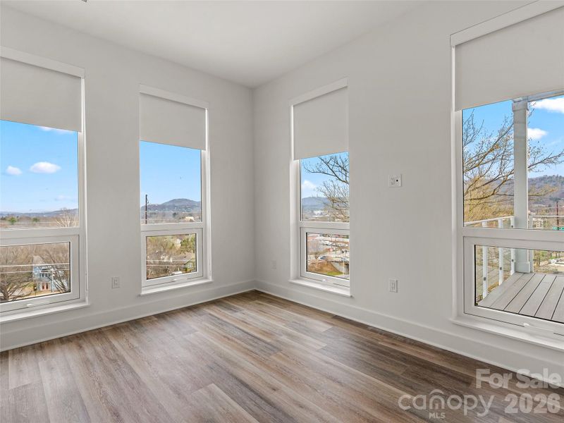 Spacious, unfurnished interior of a new home in , Asheville (Image 26).