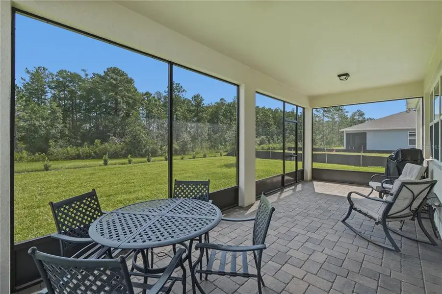 Exterior details and patio area of a home in , St. Cloud (Image 3).