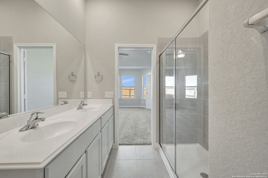 Furnished interior view inside a new home in Park Place, New Braunfels (Image 3).