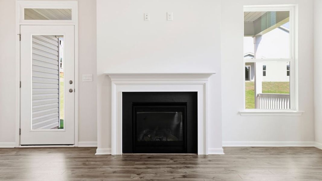 Spacious, unfurnished interior of a new home in Blue Ridge Trail, Fountain Inn (Image 22).