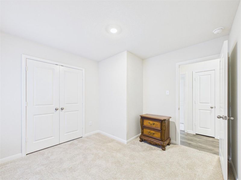 Spacious, unfurnished interior of a new home in Park Vista at El Tesoro, Houston (Image 23).