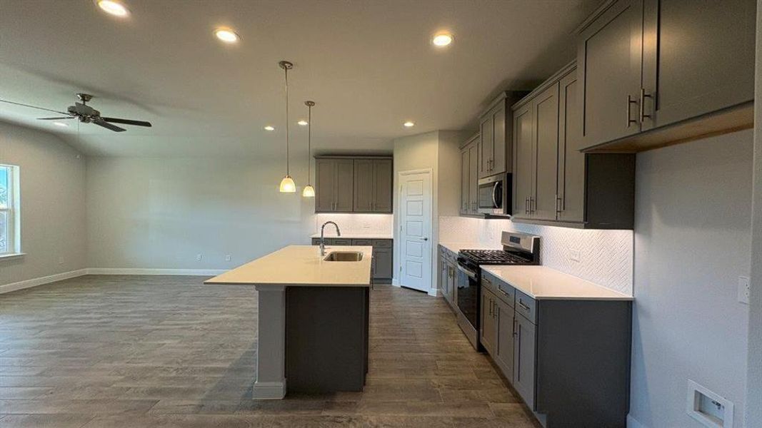 Furnished interior view inside a new home in Sandstone Estates, Granbury (Image 5).