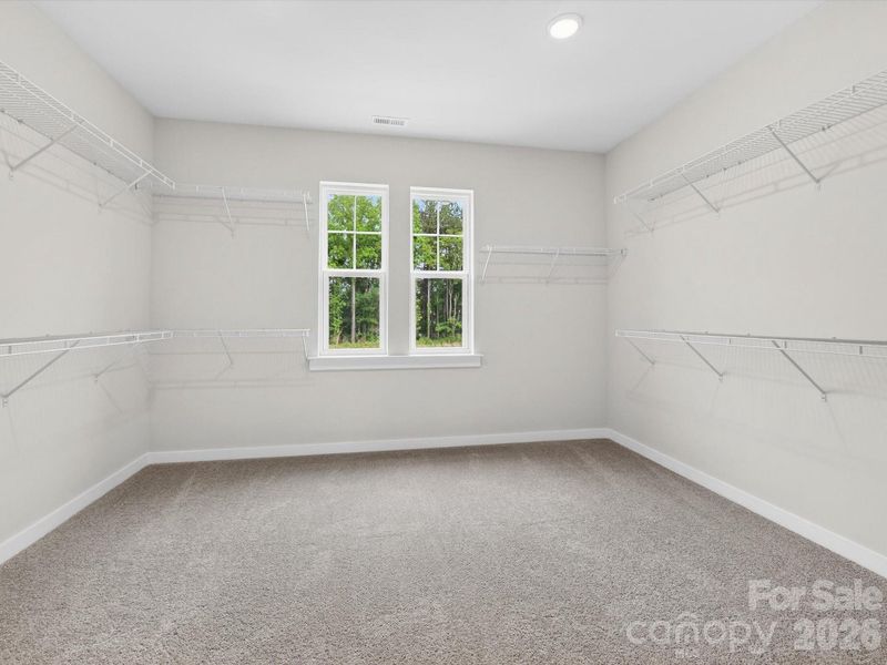 Spacious, unfurnished interior of a new home in Hardy Pond, Rock Hill (Image 39).