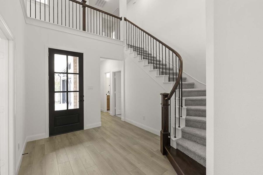 Spacious, unfurnished interior of a new home in Park Hills, Rockwall (Image 20).