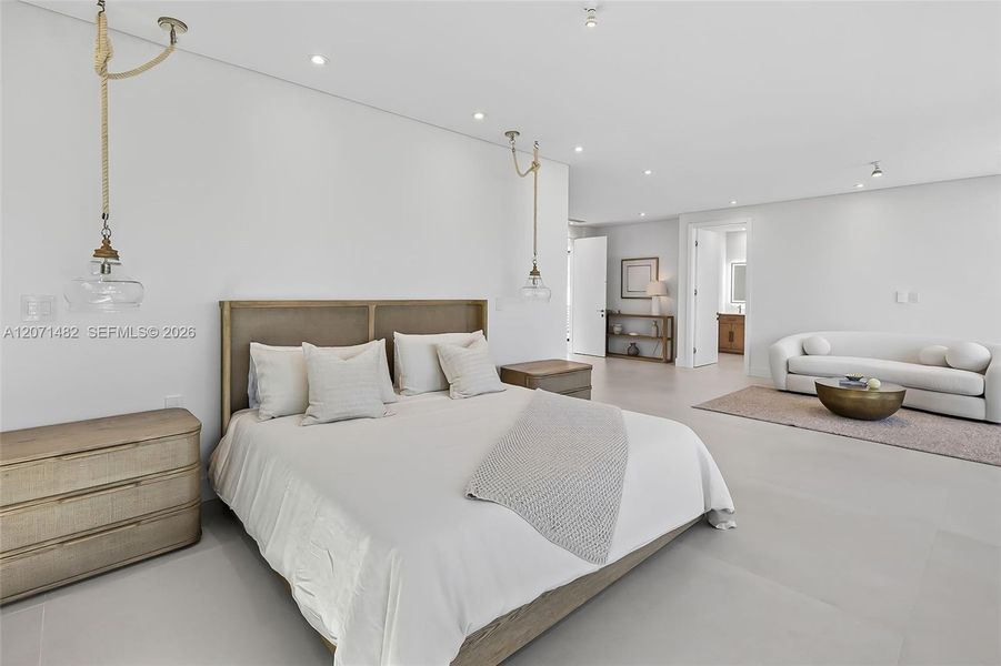 Furnished interior view inside a new home in , Fort Lauderdale (Image 38).