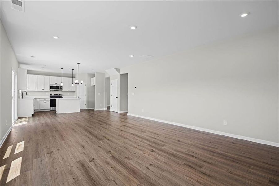 Spacious, unfurnished interior of a new home in Three Rivers, Rome (Image 18). Spacious, unfurnished interior of a new home in Three Rivers, Rome (Image 18).