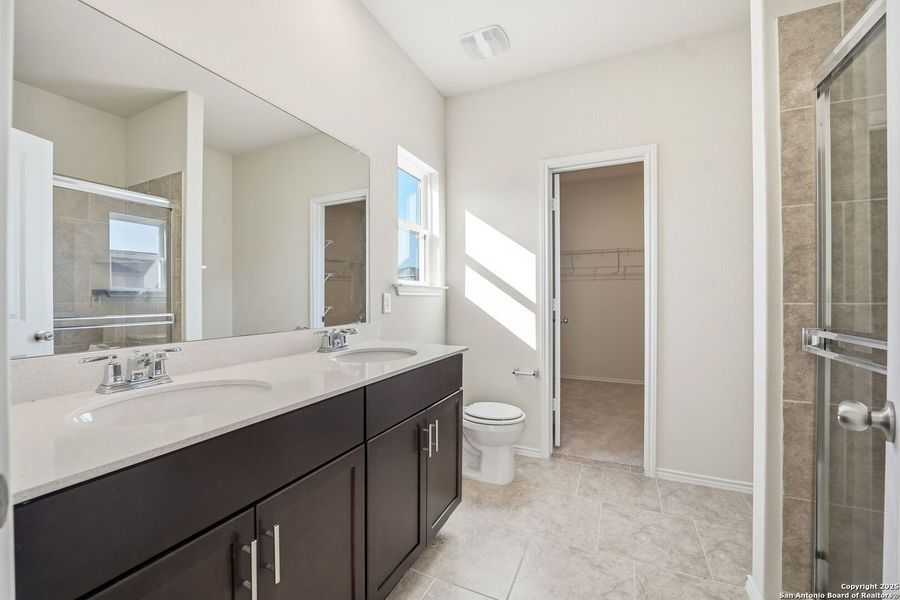 Furnished interior view inside a new home in Cinco Lakes, San Antonio (Image 8). Furnished interior view inside a new home in Cinco Lakes, San Antonio (Image 8).