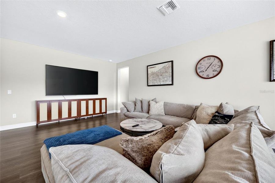 Furnished interior view inside a new home in Carmela, San Antonio (Image 41). Furnished interior view inside a new home in Carmela, San Antonio (Image 41).