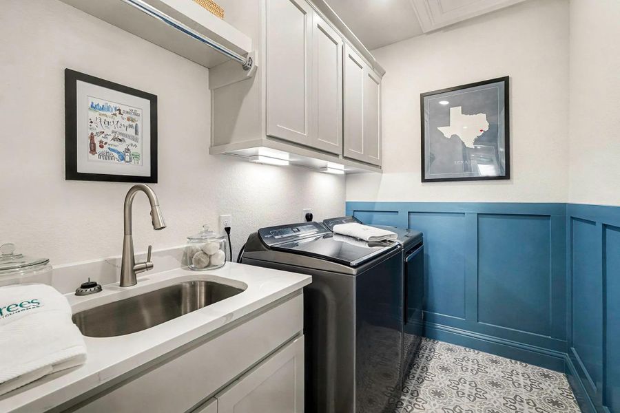 Braeswood Laundry Room